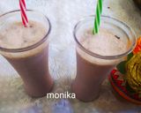 A picture of step 2 of Black current shake.
