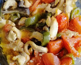 Foto del paso 6 de la receta: Pollo con verduras