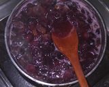 A picture of step 2 of Black Grapes Crush.