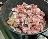 Une image de l'étape 8 de Gratin d'aubergines au porc, tomates et emmental.