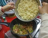A picture of step 7 of Spicy macaroni.