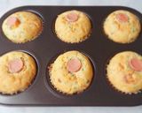 Hình bước làm 4 của món Muffins MẶN vị: phô mai-hành lá-xúc xích