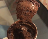 Foto del paso 4 de la receta: Brownie en taza con dulce de leche / volcán de dulce de leche al microondas para 2 👫