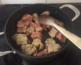 Foto del paso 4 de la receta: Ternera estofada con guisantes y zanahoria