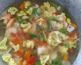 Foto langkah ke 3 dari resep Lodeh Udang dan Sayur Mayur.