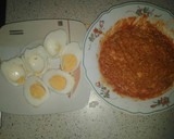 Foto del paso 3 de la receta: Huevos rellenos de atún y tomate