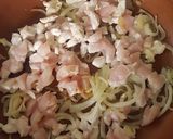 Foto del paso 3 de la receta: Lasaña de calabacín rellena de pollo