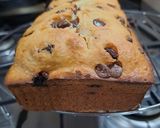 Foto del paso 3 de la receta: Budín de coco relleno con dulce de leche y chips