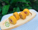 Hình bước làm 5 của món Bánh bông lan cuộn nướng chảo chống dính