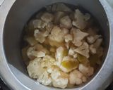 A picture of step 2 of Mughlai Gobhi (My Style).