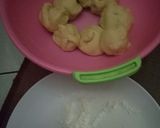 Foto langkah ke 4 dari resep Roti goreng isi sosis bechamel sauce.
