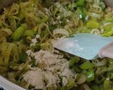 # 25. 10. 22. Póréhagyma krémleves recept fázis 2 fotója
