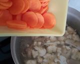 Gambar langkah 2 resipi Hot & Sour Soup.