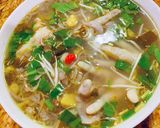 Hình bước làm 3 của món Canh chua thơm, bông chuối và chân gà 🍲