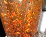 A picture of step 2 of salsa roja.