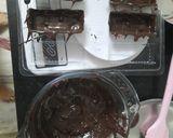 A picture of step 1 of Jam stuffed coconut chocolate.