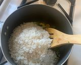 A picture of step 5 of Veg pulao.