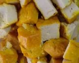Foto langkah ke 3 dari resep Tumis Brokoli, tahu & baso sapi.