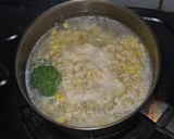 Foto langkah ke 2 dari resep Bakwan mie sayur sederhana bekal cemilan lauk anak.