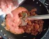 A picture of step 3 of Dum aloo.