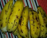 A picture of step 1 of Banana ka kheer.