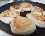 A picture of step 6 of Meal Prep Pizza Pockets.