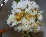 Foto langkah ke 4 dari resep Nasi Goreng Kuning.