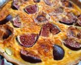 Une image de l'étape 3 de Quiche chevre figues et miel.