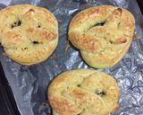 Foto langkah ke 7 dari resep Garlic Cheese Soft Pretzels.