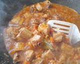 Foto del paso 4 de la receta: Costillas carnosas en salsa