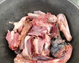 Foto langkah ke 1 dari resep Bebek ungkep empuk dan bumbu kuning.
