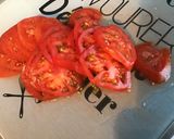 Une image de l'étape 3 de Salade de concombres, tomates, coeurs de palmier au persil et crème de balsamique.