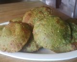 A picture of step 7 of Palak Puri.