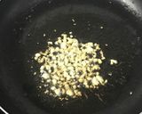 Hình bước làm 2 của món Tôm rim chua ngọt
