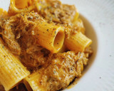 Foto del paso 10 de la receta: Rigatoni con salsa cremosa de costillas de cerdo y parmesano