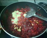 A picture of step 4 of Beetroot Carrot Halwa.