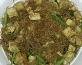 Foto langkah ke 5 dari resep Bihun kecap.