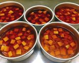 Hình bước làm 3 của món Thạch rau câu dẻo flan nho khô