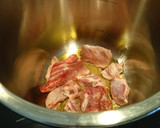 Foto del paso 2 de la receta: Alubias rojas con acelgas