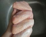Hình bước làm 1 của món Cánh gà chiên nước mắm