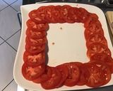Une image de l'étape 4 de Salade de tomates roses aux oignons rouges et mozzarella di buffala.