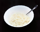 Foto del paso 3 de la receta: Arroz con huevo duro y queso
