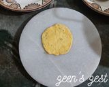 A picture of step 2 of Aloo Pooris.