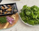 A picture of step 2 of Creamy Garlic Butter Shell Mussels.
