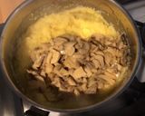 Une image de l'étape 4 de Purée de polenta aux champignons de paris et bouillon maison.
