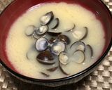A picture of step 3 of Super Delicious! Shijimi Clam Miso Soup.