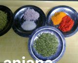 A picture of step 2 of Sendh ki masaledar Chutney.