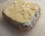 Une image de l'étape 4 de Terrine de poire aux noix et roquefort.
