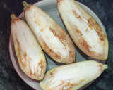 Foto del paso 2 de la receta: Berenjenas rellenas de carne picada y bechamel