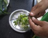 લીલી ડુંગળી અને સેવ ટામેટાનું શાક(Lili dungli-sev-tameta nu shak recipe in Gujarati) રેસીપી સ્ટેપ1ફોટો